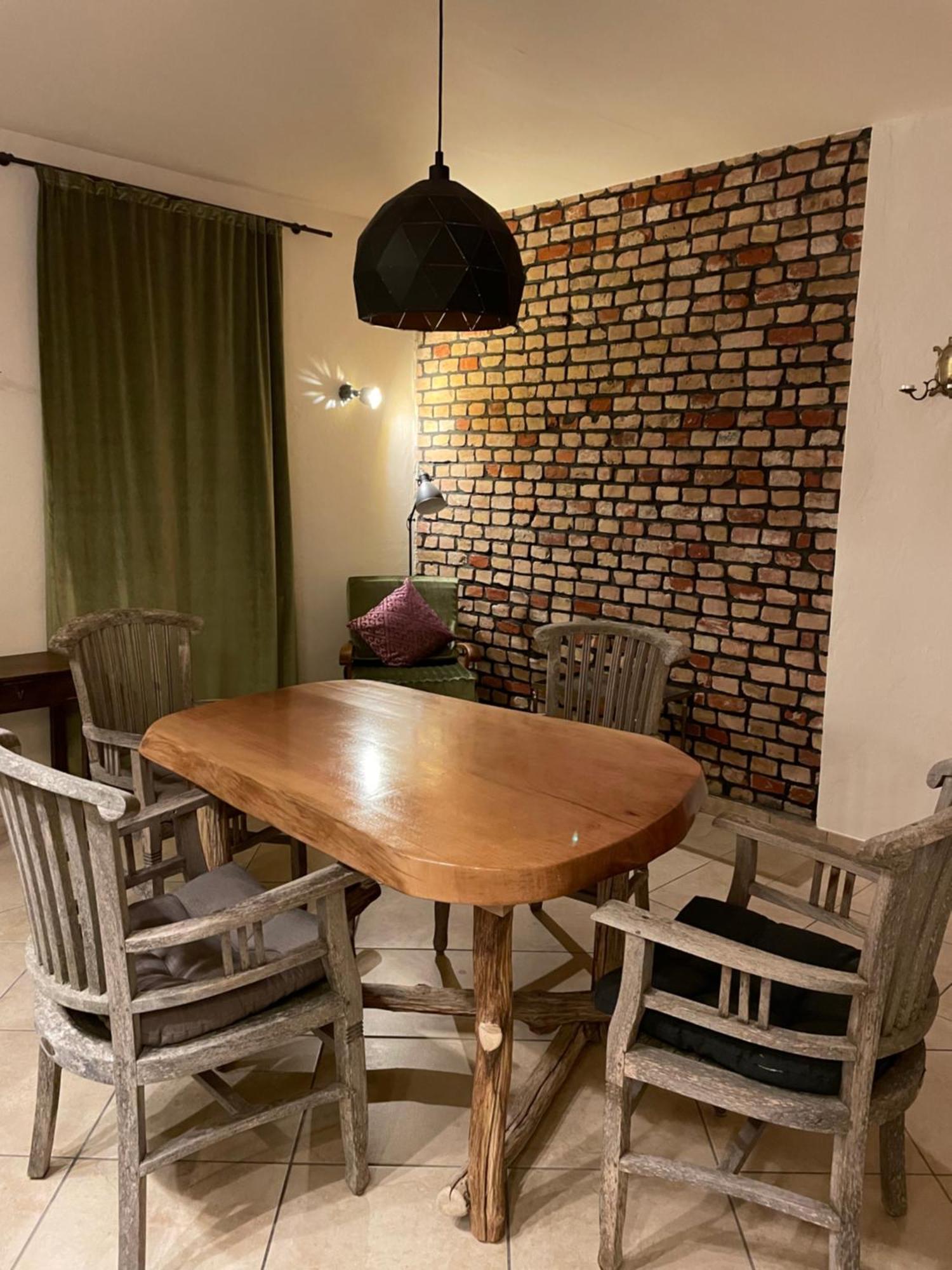 Quartier Im Gutshaus Appartement Wustermark Buitenkant foto